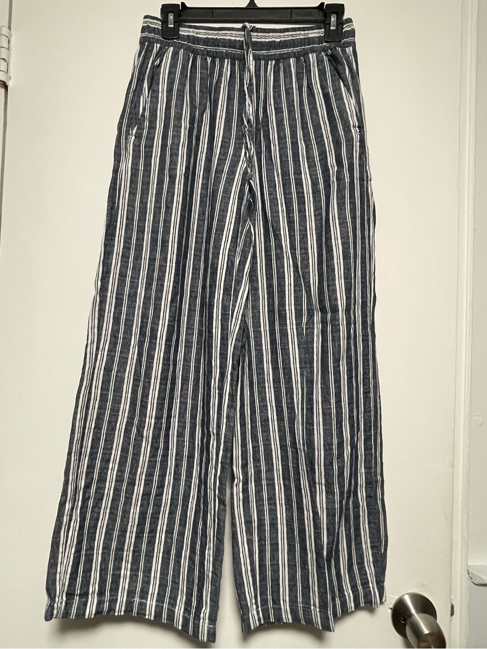 Women’s Old Navy White Striped Summer Wide-Leg Pants Size XS